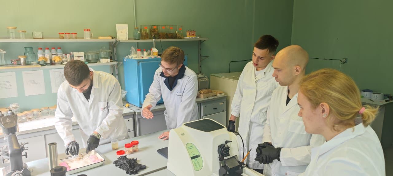 Научные сотрудники ВНИВИП провели практическое занятие для студентов и аспирантов СПбГАУ